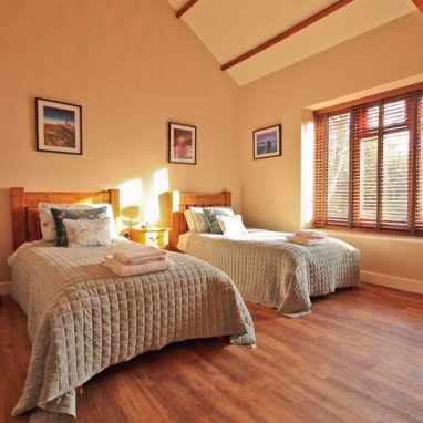 The Norfolk Farmhouse Barn - Twin Bedroom